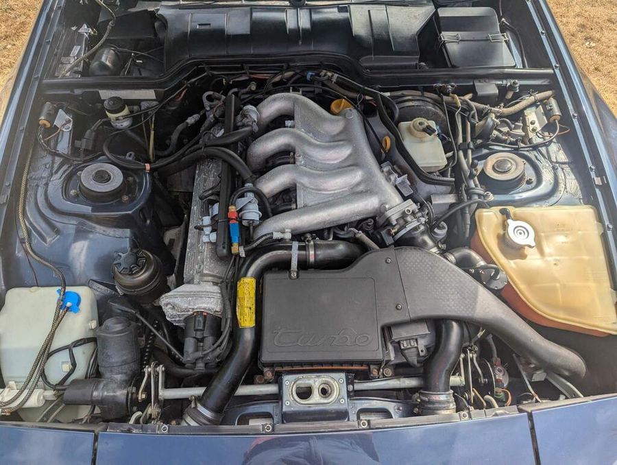 1987 Porsche 944 Turbo, engine bay 1