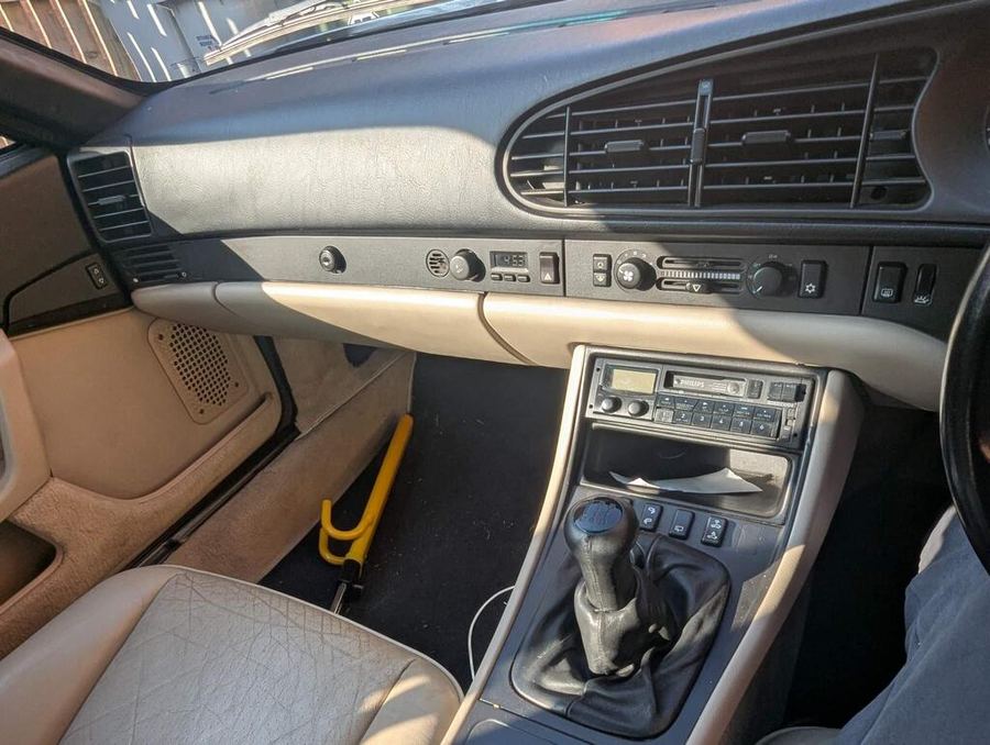 1987 Porsche 944 Turbo, interior 2