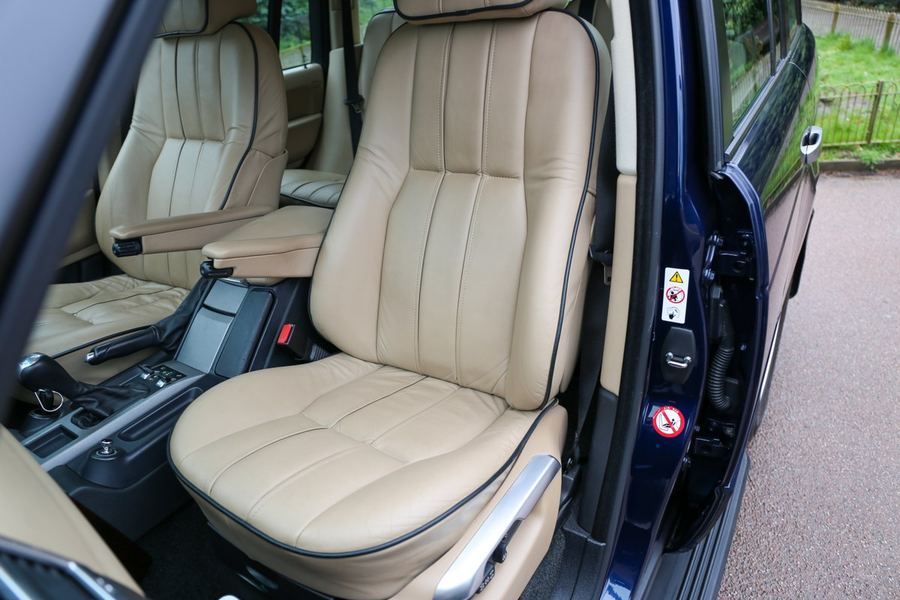 2002 Range Rover Vogue 4.4L L322, interior 1