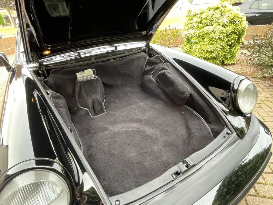 1987 Porsche 911 3.2-Litre Carrera Targa Sport , detail 3