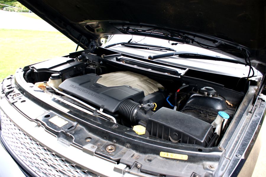2006 Range Rover Vogue SE Supercharged 4.2L, engine bay 2