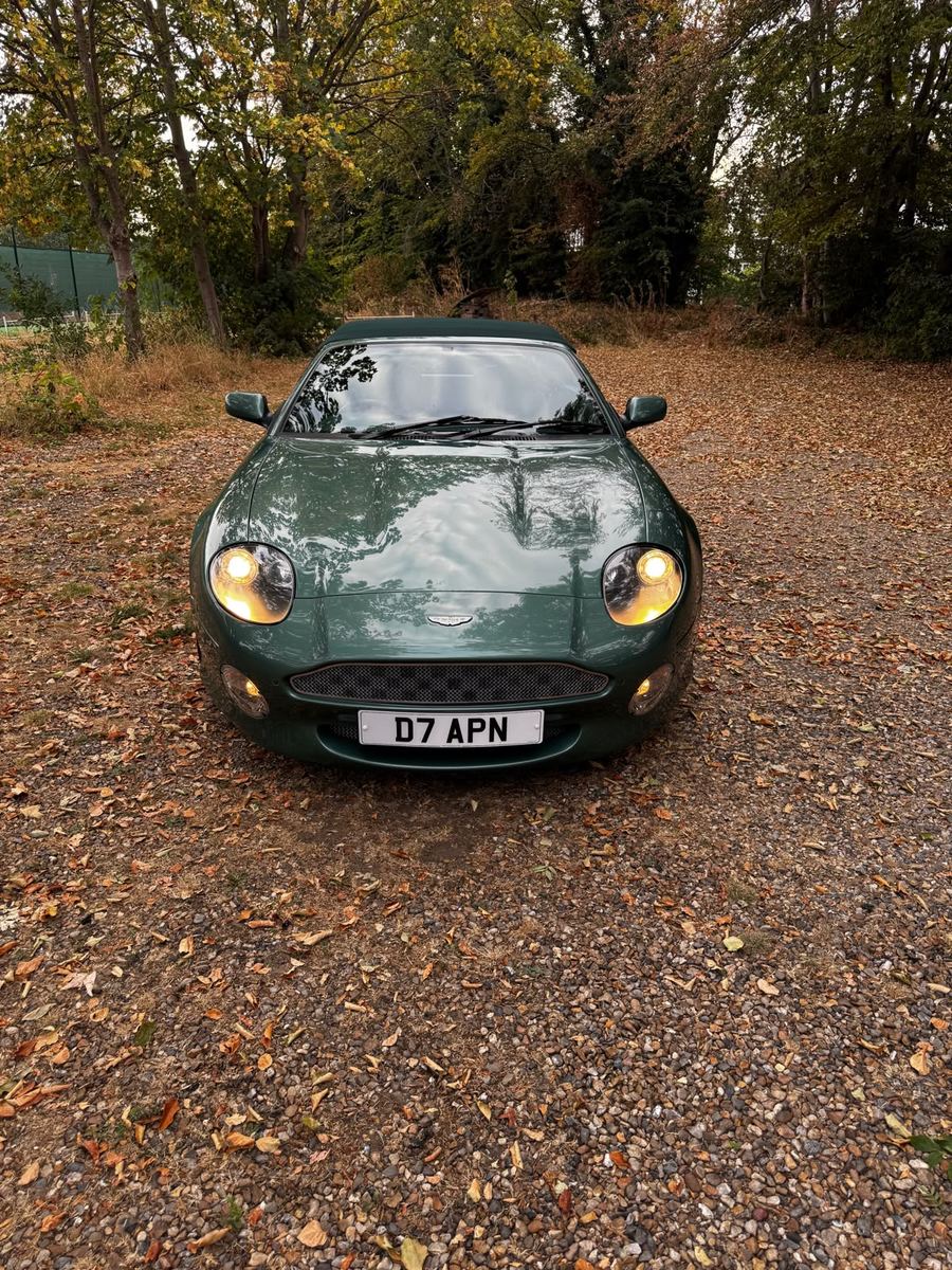 2003 Aston Martin DB7 Vantage Volante, exterior 1