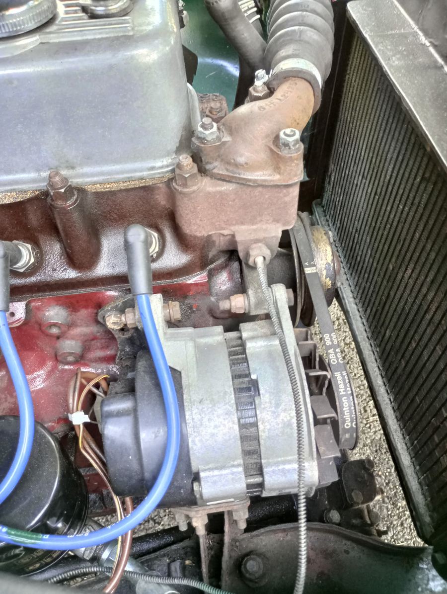 1977 MG B GT 1.8L, engine bay 7