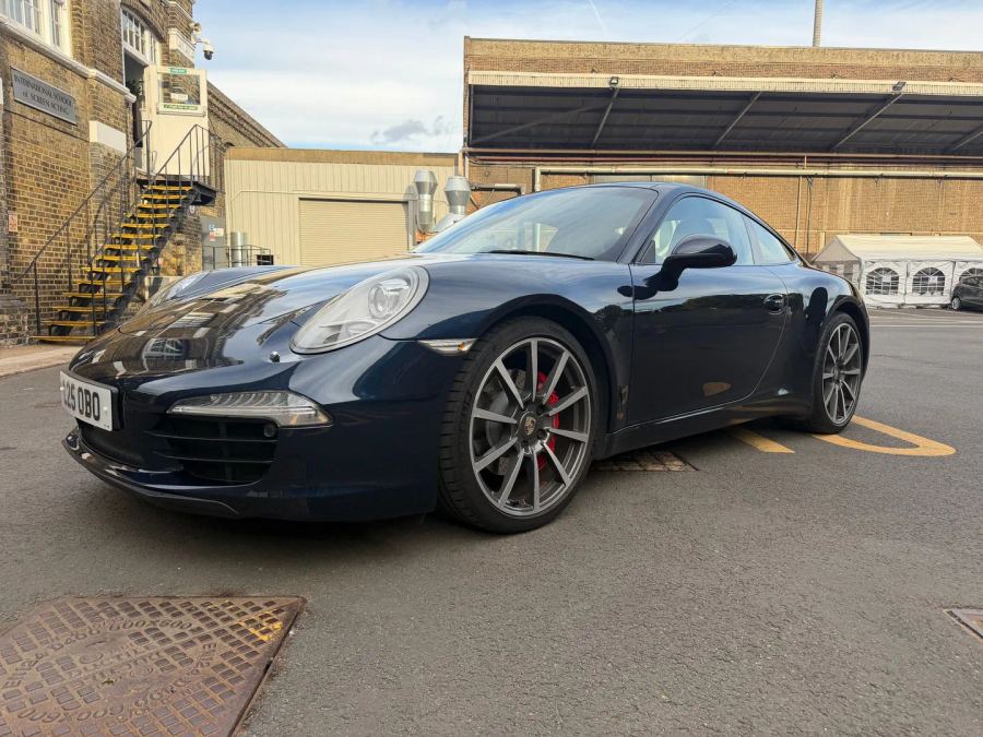 2012 Porsche 911 991.1 Carrera 2S Coupe, exterior 2