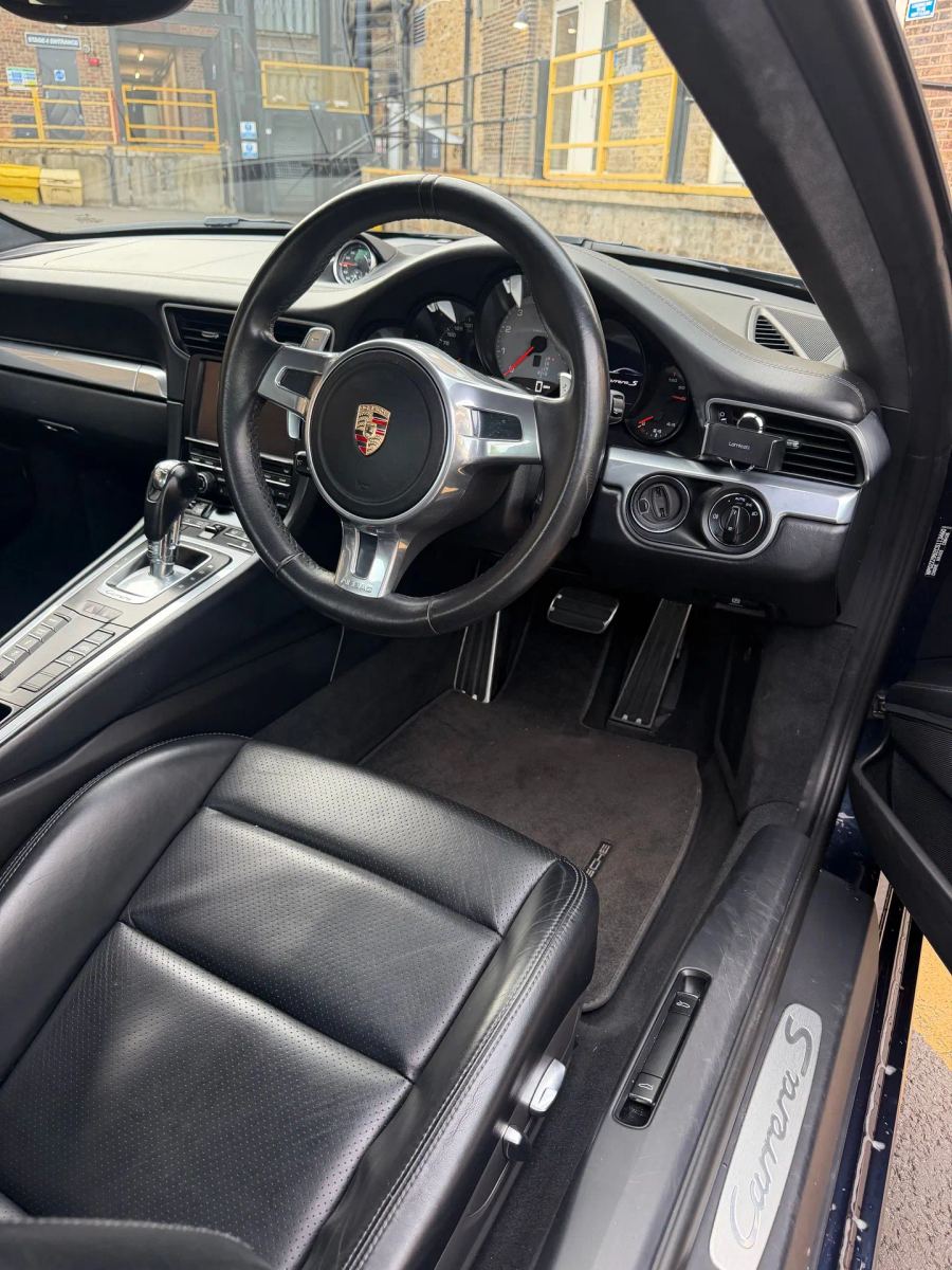 2012 Porsche 911 991.1 Carrera 2S Coupe, interior 5